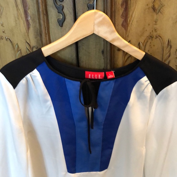 Elle Tunic Blouse - Picture 3 of 7